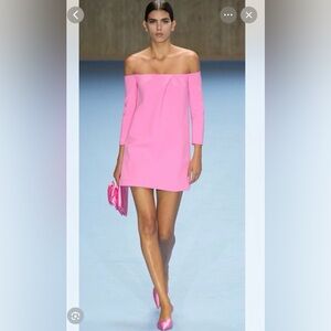 NWT Authentic Carolina Herrera Runway Off the Shoulder Minidress Size 6